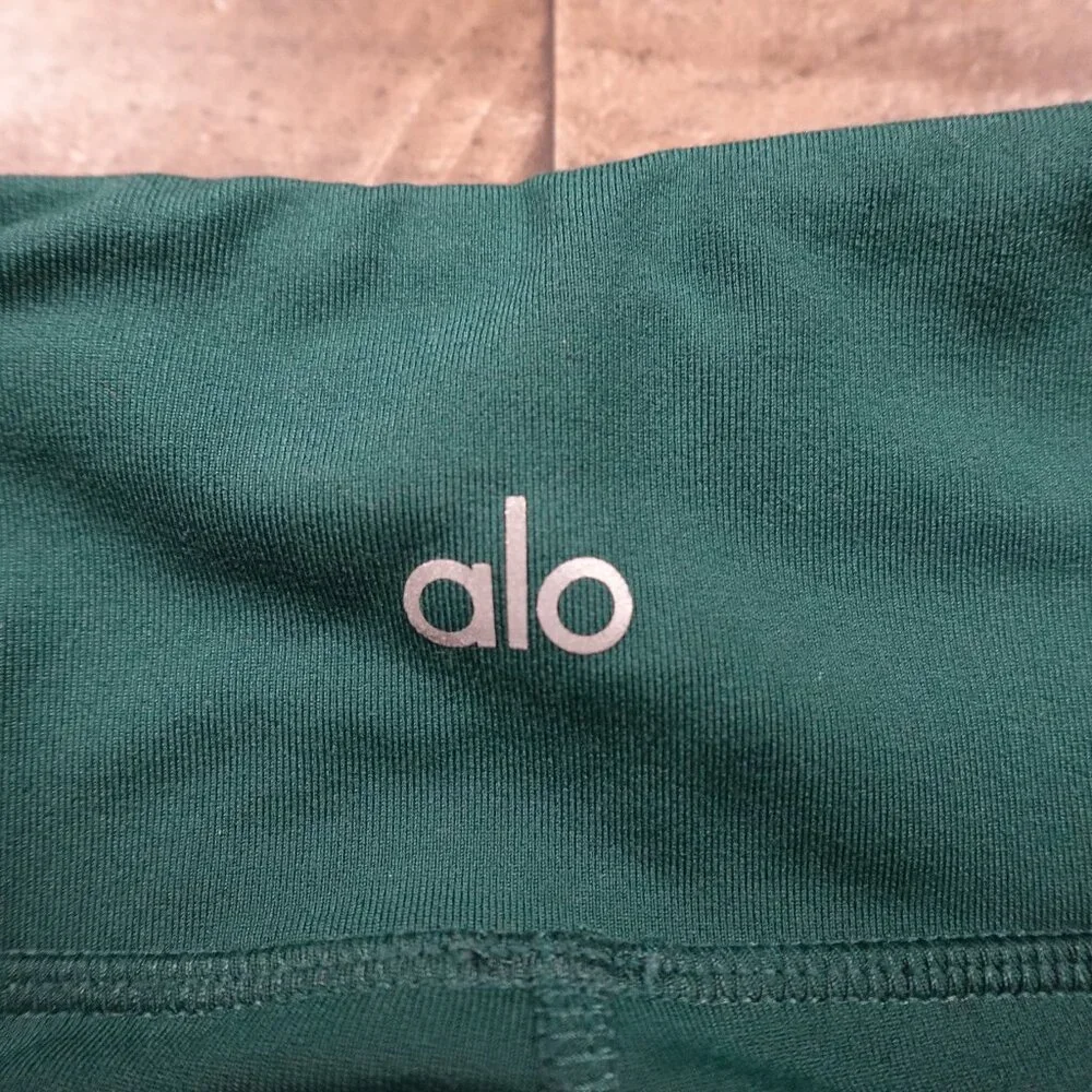 Alo Yoga High-Waist Moto Leggings Women’s Medium Green Ribbed Performance Active